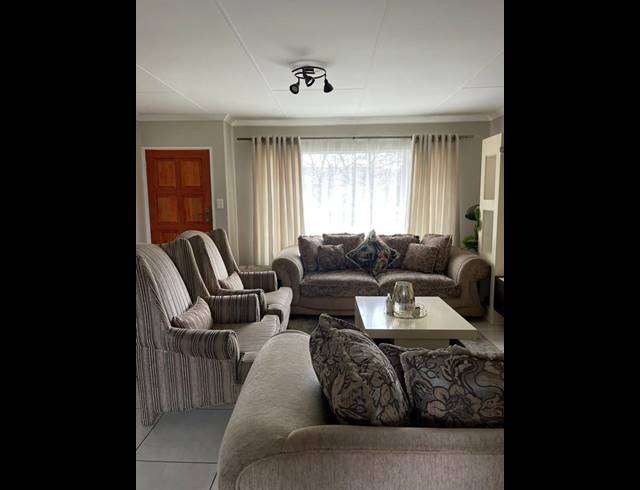 2 BEDROOM APARTMENT FOR SALE IN BOKSBURG